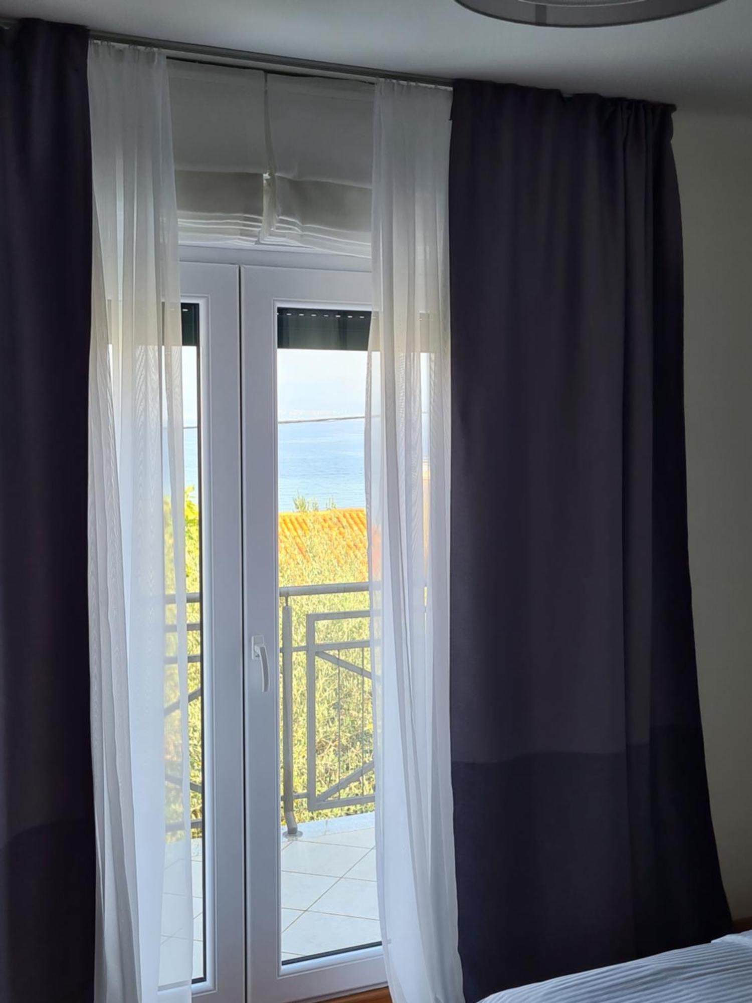Apartments Biba Malinska Eksteriør billede