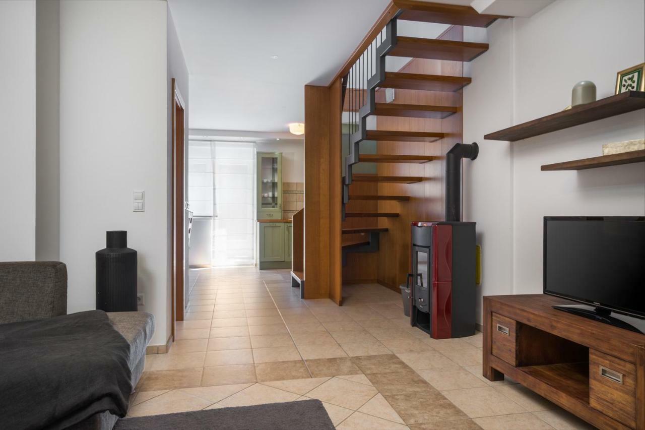 Apartments Biba Malinska Eksteriør billede